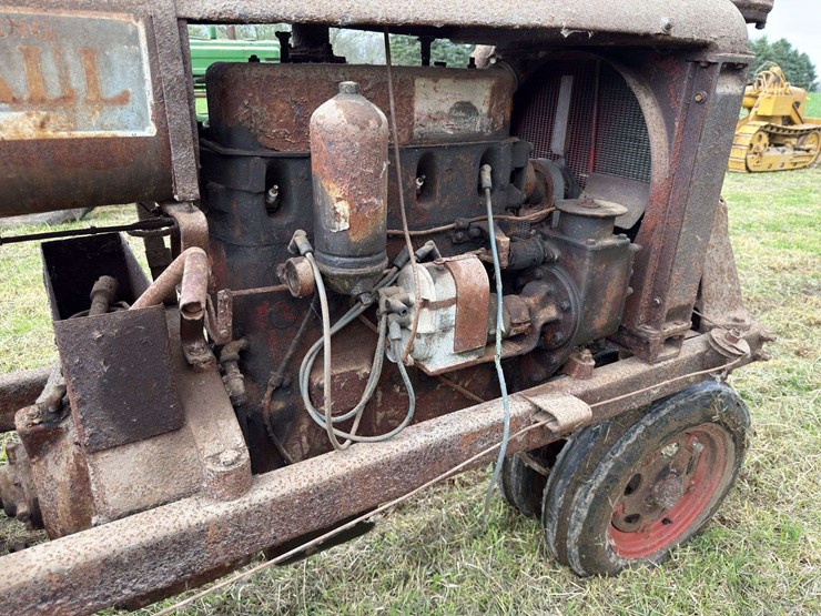 farmall-f-20-image-14