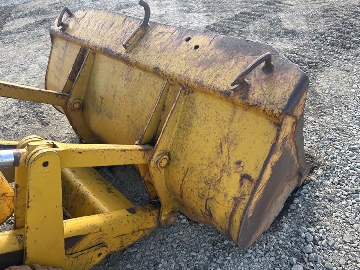 john-deere-300-image-26