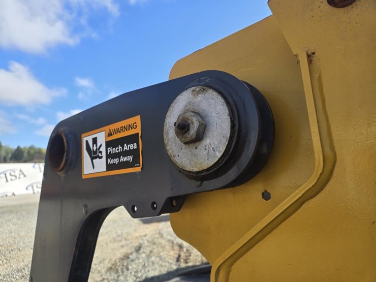deere-324g-image-26