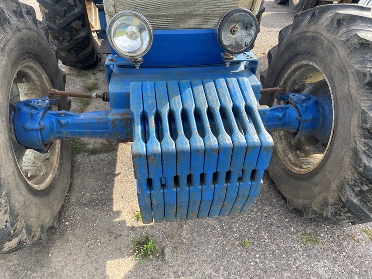 ford-7710-image-15