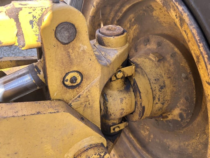 deere-770bh-image-19