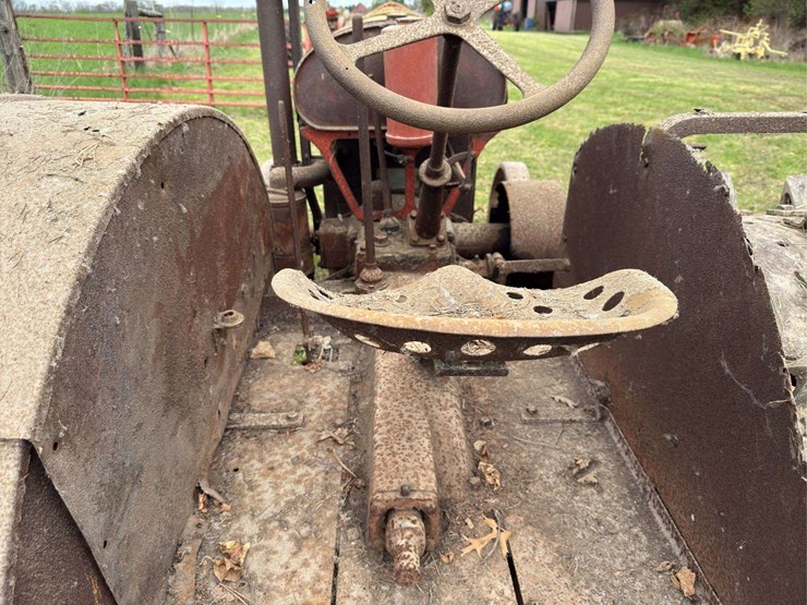 mccormick-deering-10-20-image-6