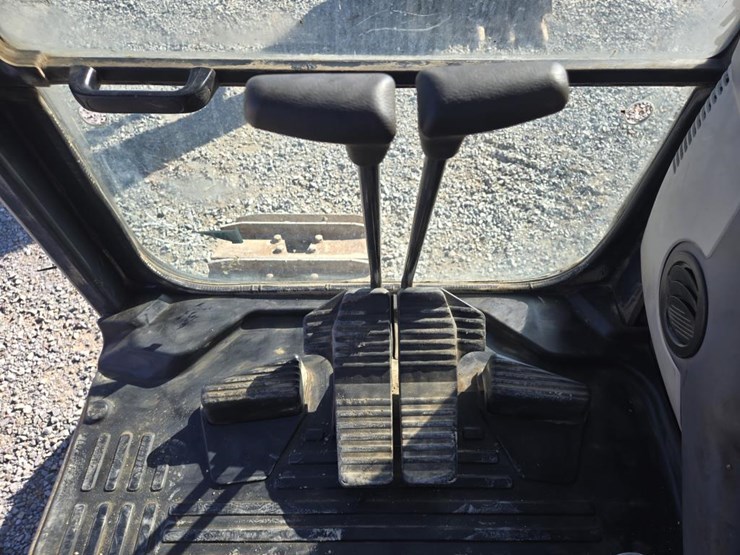 komatsu-pc210-lc-10-image-53
