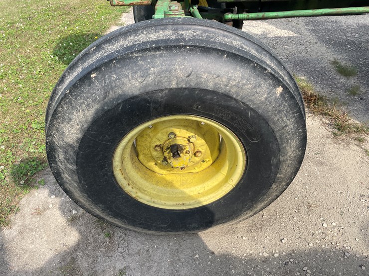 john-deere-2840-image-18