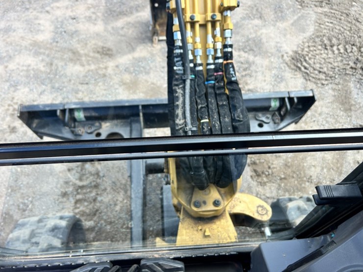 #1034-•-2023-caterpillar-302.7-cr-mini-excavator-image-48