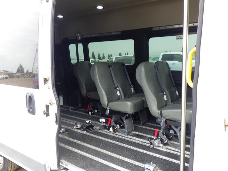 2018-ram-promaster-2500-image-7