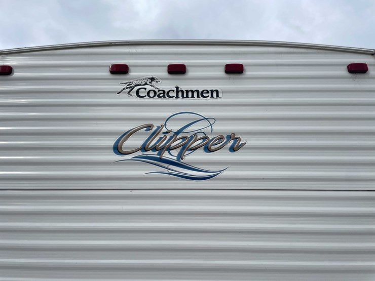 #1976-•-2012-coachman-camper-(no-title)-image-30