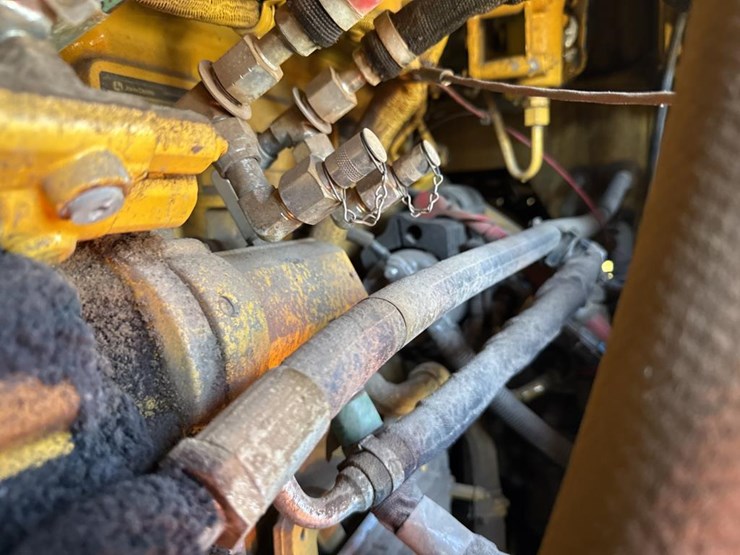 2018-deere-844k-image-50