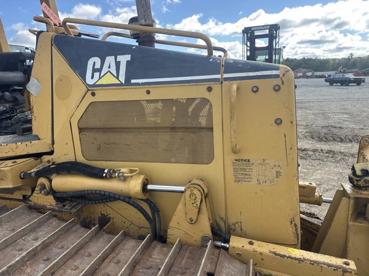 caterpillar-d4g-image-13