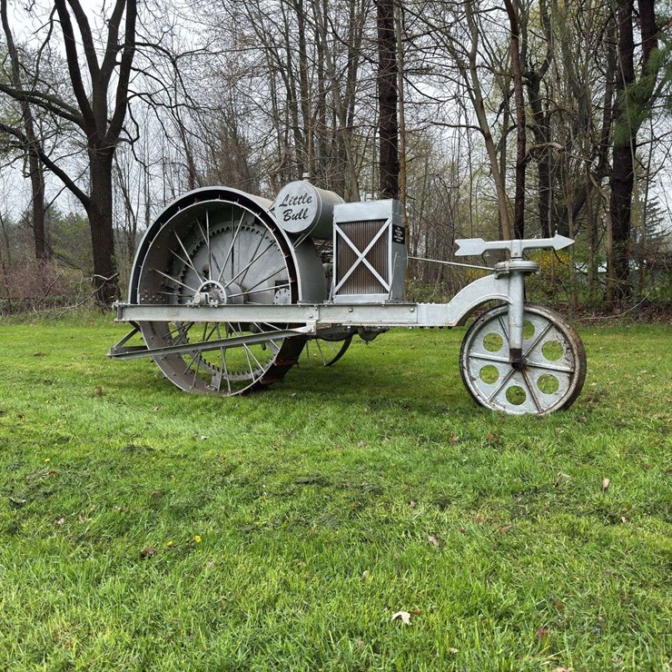 Little Bull Tractor