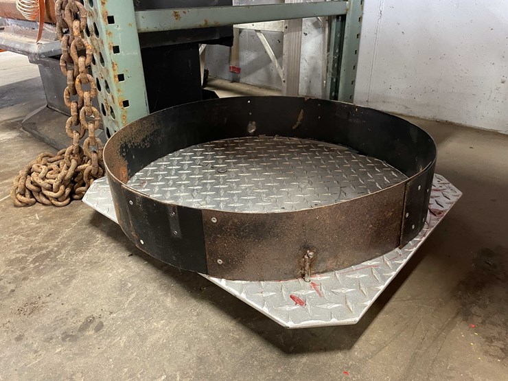#5522-•-1-1/4"-receiver-hitch-carriers-(cw)-image-2
