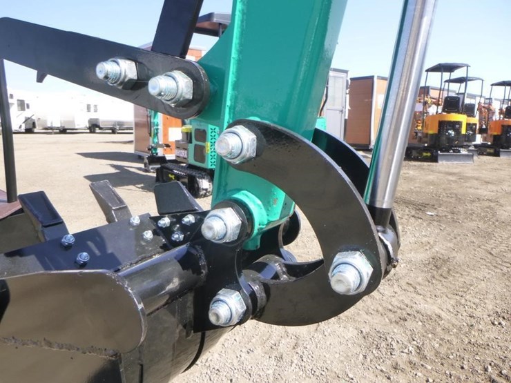 2025-agt-mh12rx-hydraulic-excavator-image-11