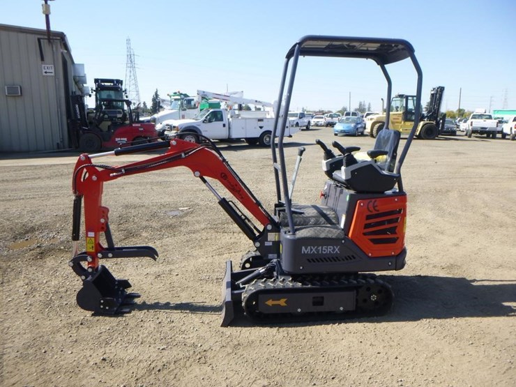 2025-agt-mx15rx-hydraulic-excavator-image-5