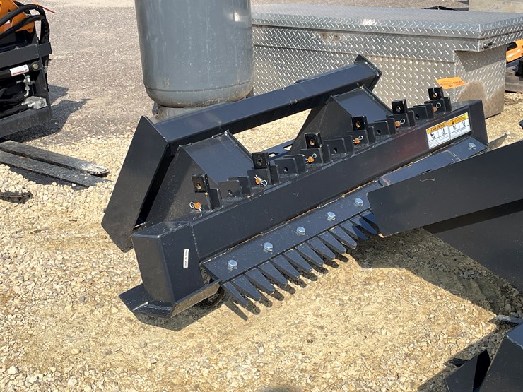 #3047-•-wolverine-skid-steer-ripper-image-2