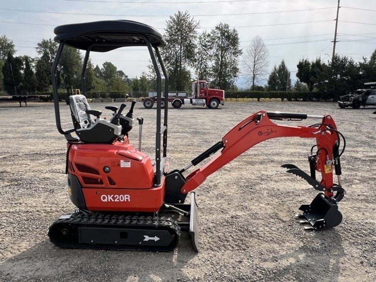 2025-cfg-qk20r-mini-hydraulic-excavator-image-3