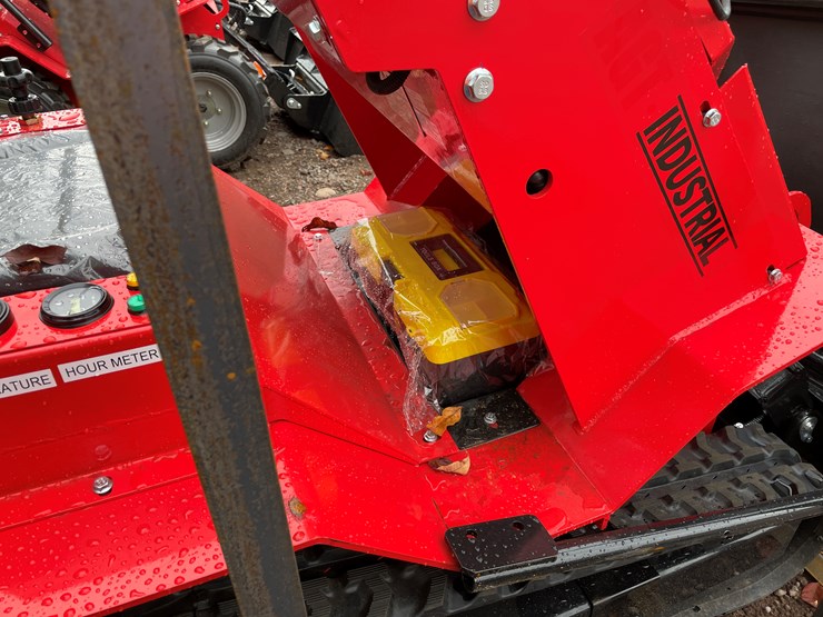 #8168-•-agt-crawler-loader-image-24