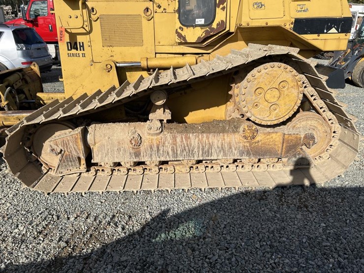 caterpillar-d4h-image-55