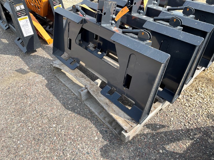#3053-•-skid-steer-3-point-connecting-plate-image-3