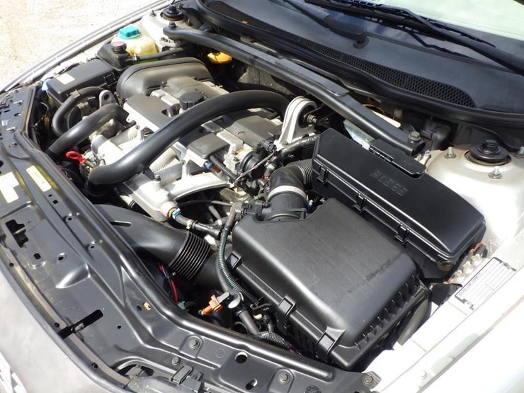 2004-volvo-xc70-image-10