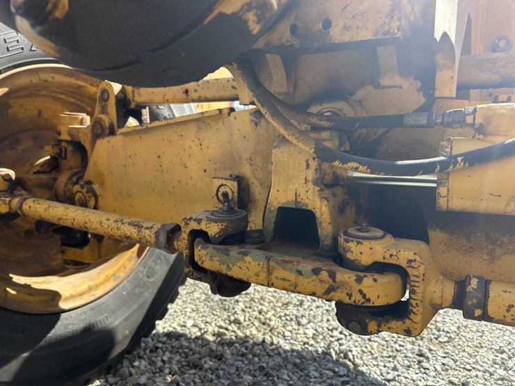 deere-770bh-image-26