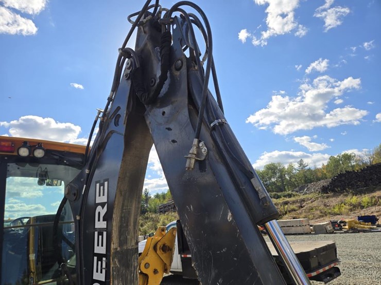 2015-deere-310sl-hl-image-56