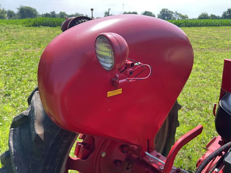 farmall-340-image-64