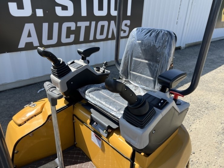 2025-cfg-qk18r-mini-hydraulic-excavator-image-15