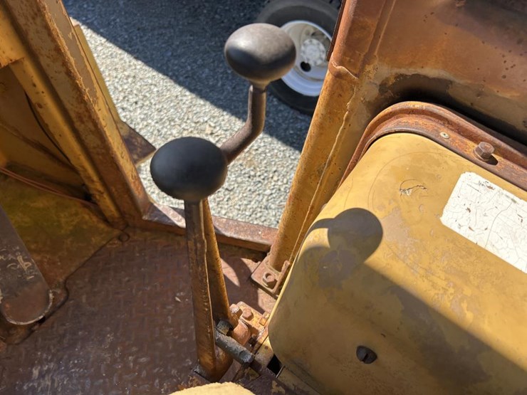 caterpillar-930-image-56