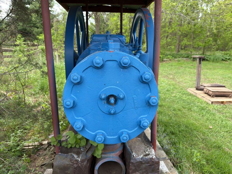 25hp-superior-oil-field-engine-image-12