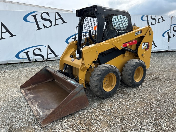 2021-caterpillar-236d3-image-1
