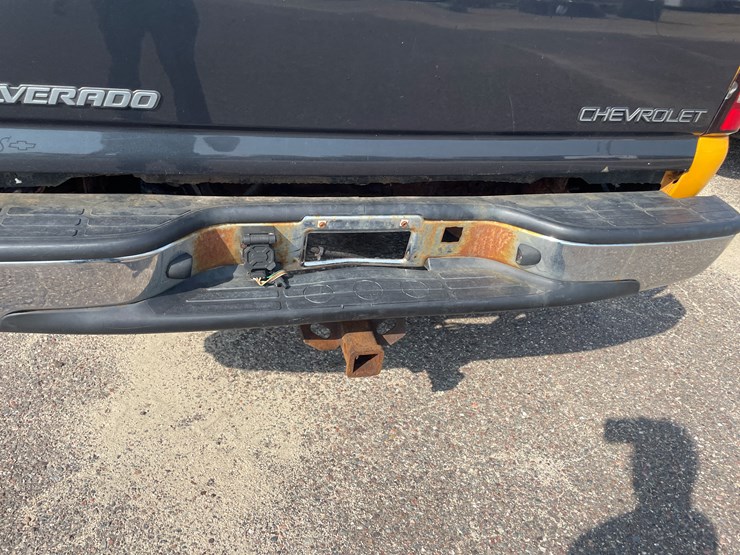 #1007-•-2004-chevy-2500-hd-(has-wi-title)-image-6