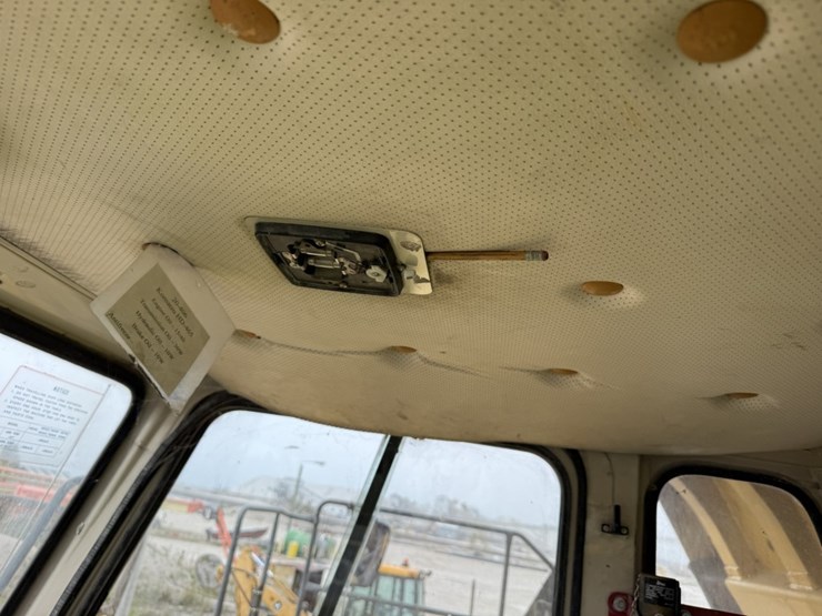 komatsu-hd465-5-image-57