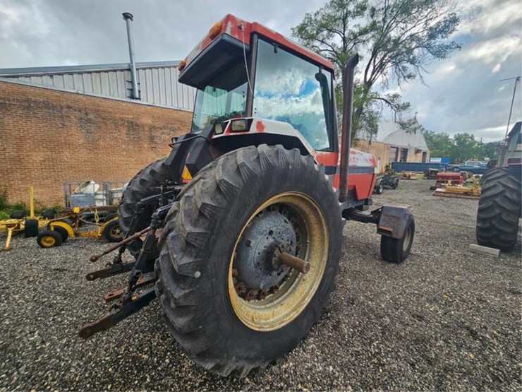 #2004-•-case-international-7110-magnum-tractor-image-5