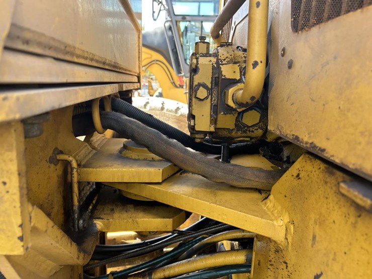 deere-770bh-image-59