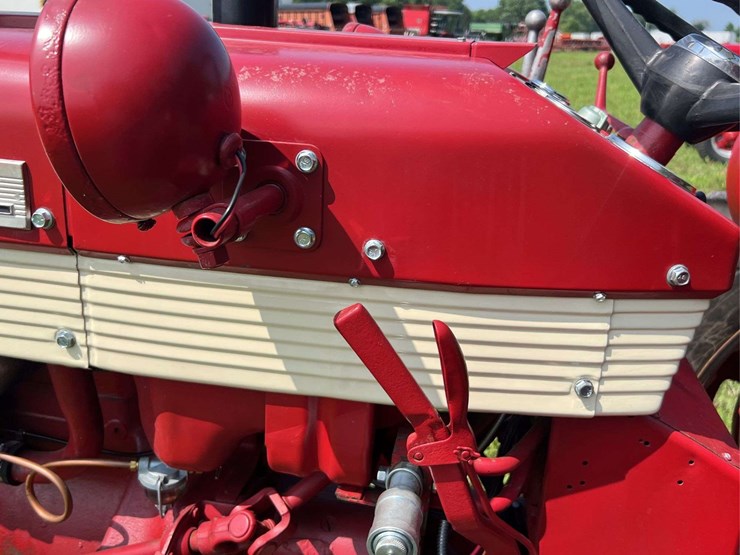 farmall-340-image-83