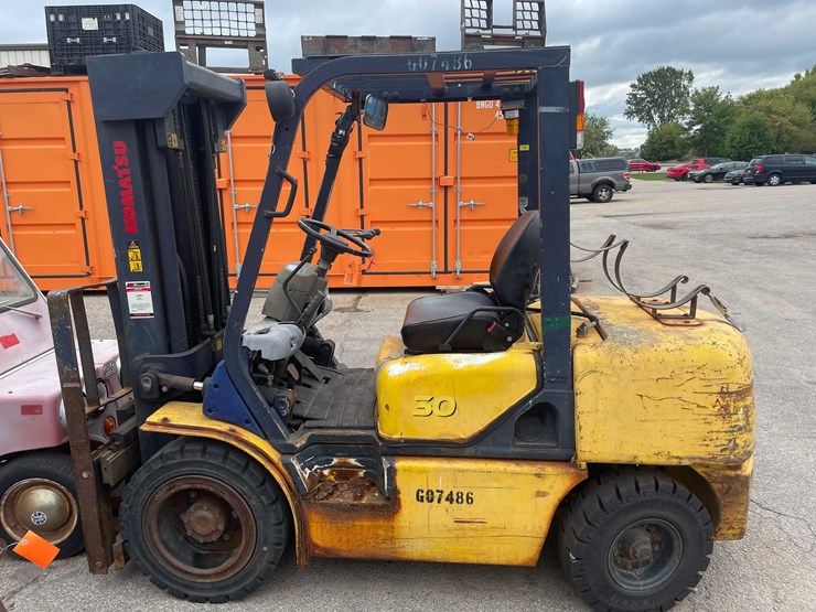 #1982-•-komatsu-forklift-(o4)-image-2