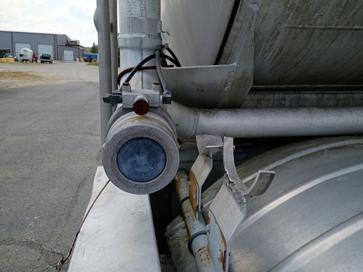 #16995-•-1984-fuel-semi-trailer-image-48