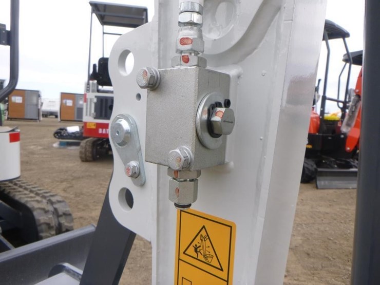 bttl-et12m-6-hydraulic-excavator-image-13