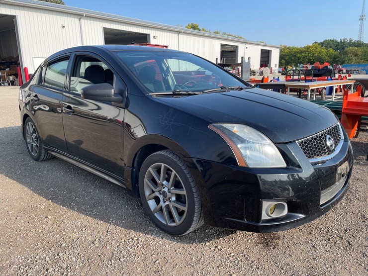 #1024-•-2010-nissan-sentra-ser-spec-v-sedan-(has-wi-title)-image-3