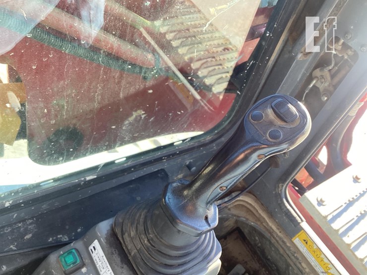 2014-takeuchi-tl10-image-18