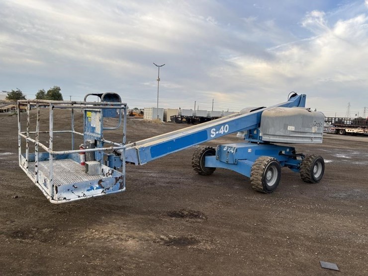 2013-genie-s40-image-1