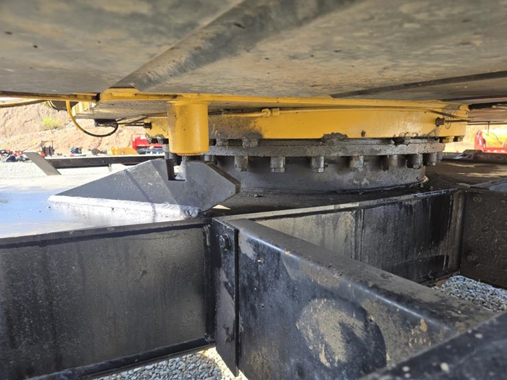 2006-caterpillar-m318-image-35