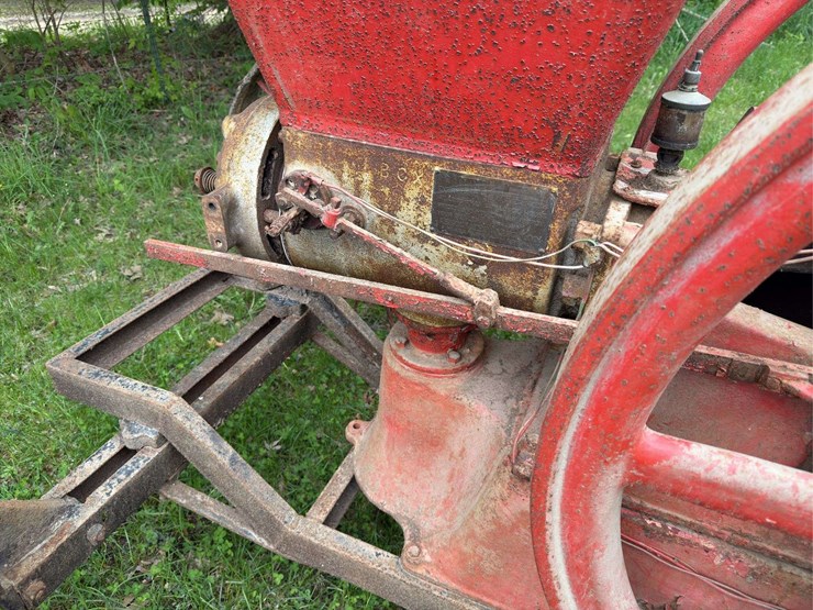 8hp-associated-image-10