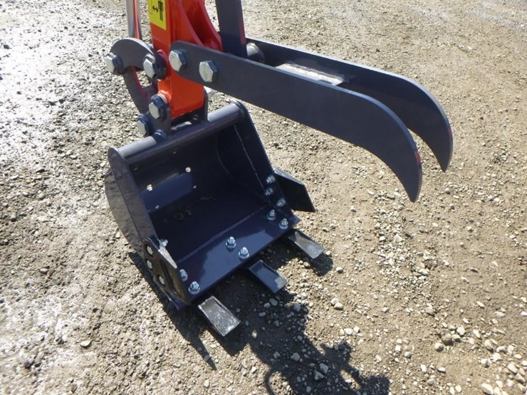 2025-agt-mx15rx-hydraulic-excavator-image-9