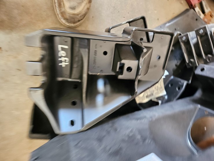 #21181-•-bumper-parts-for-p4-image-6