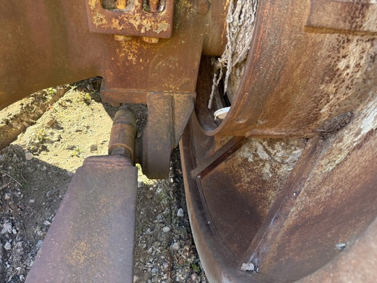 caterpillar-836-image-13