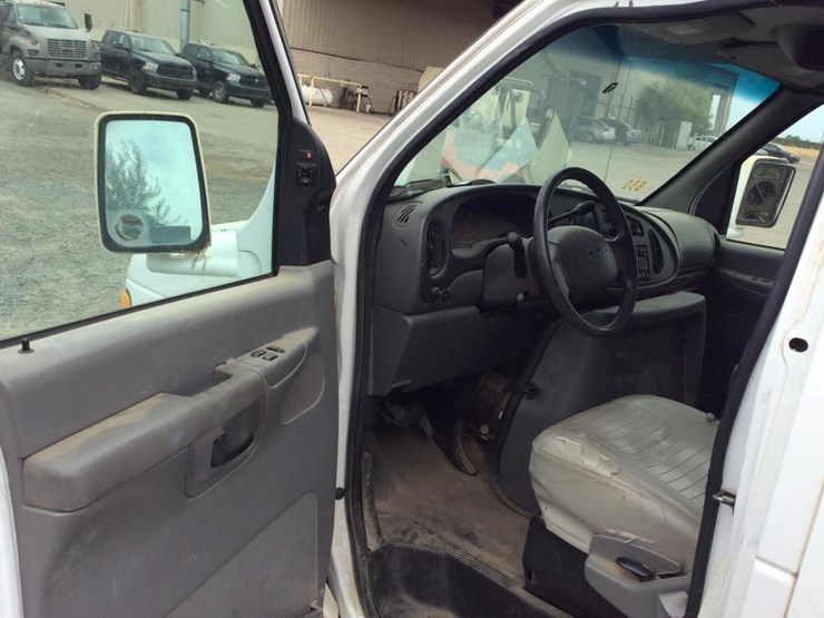 2007-ford-e350-image-6