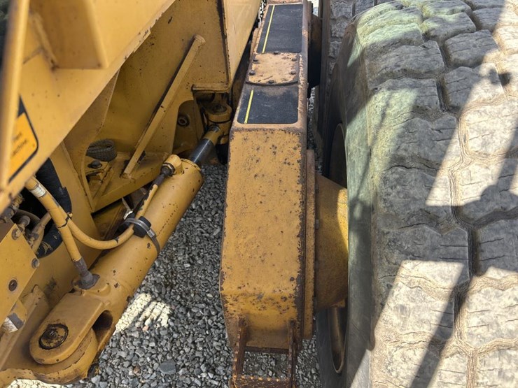 deere-770bh-image-62