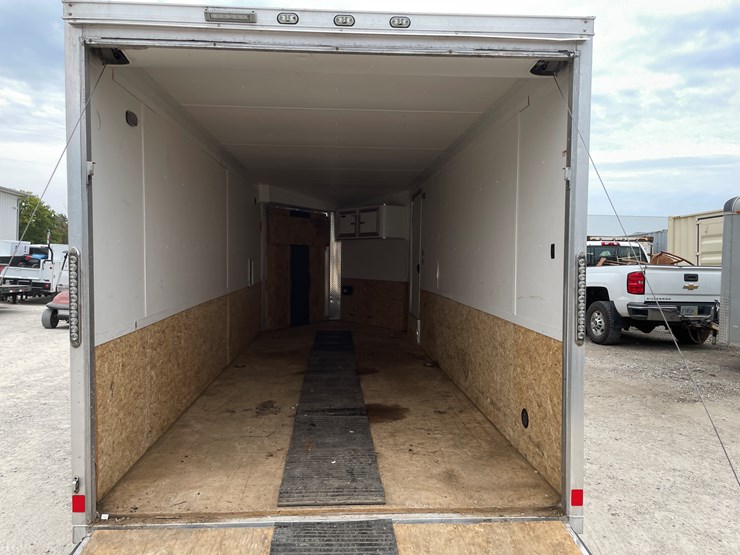 #1026-•-2019-forest-river-23'-v-nose-aluminum-trailer-(has-wi-title)-image-16