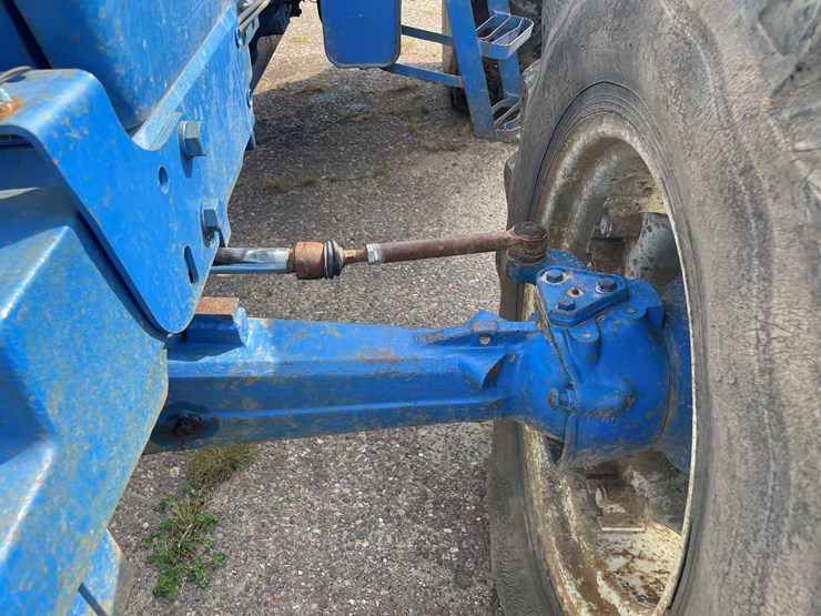 ford-7710-image-17